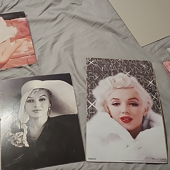 MARILYN MONROE WALL DECOR - Picture 3 of 3